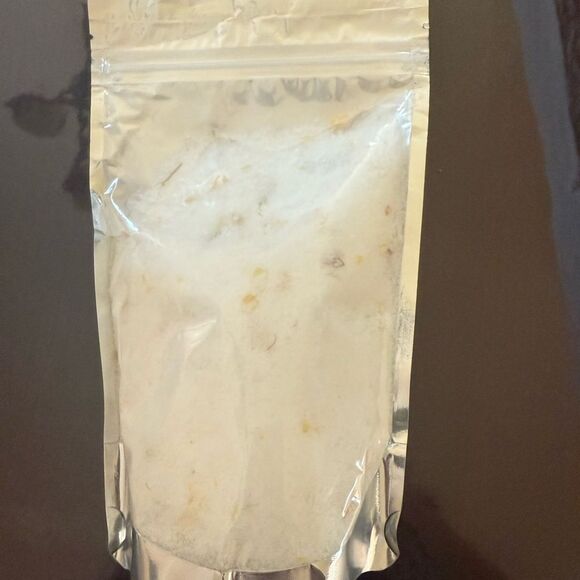 Kids Bath Soothing Powder - White - Picture 1 of 2